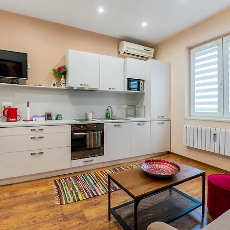 Colorful Dream - 2bd In The Center Of By Flat Mаnager Apartment *